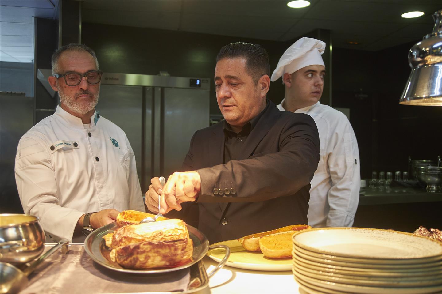 Photography from: El CETT-UB y Gastrorecup, en contra del desperdicio alimentario. | Aula Restaurant